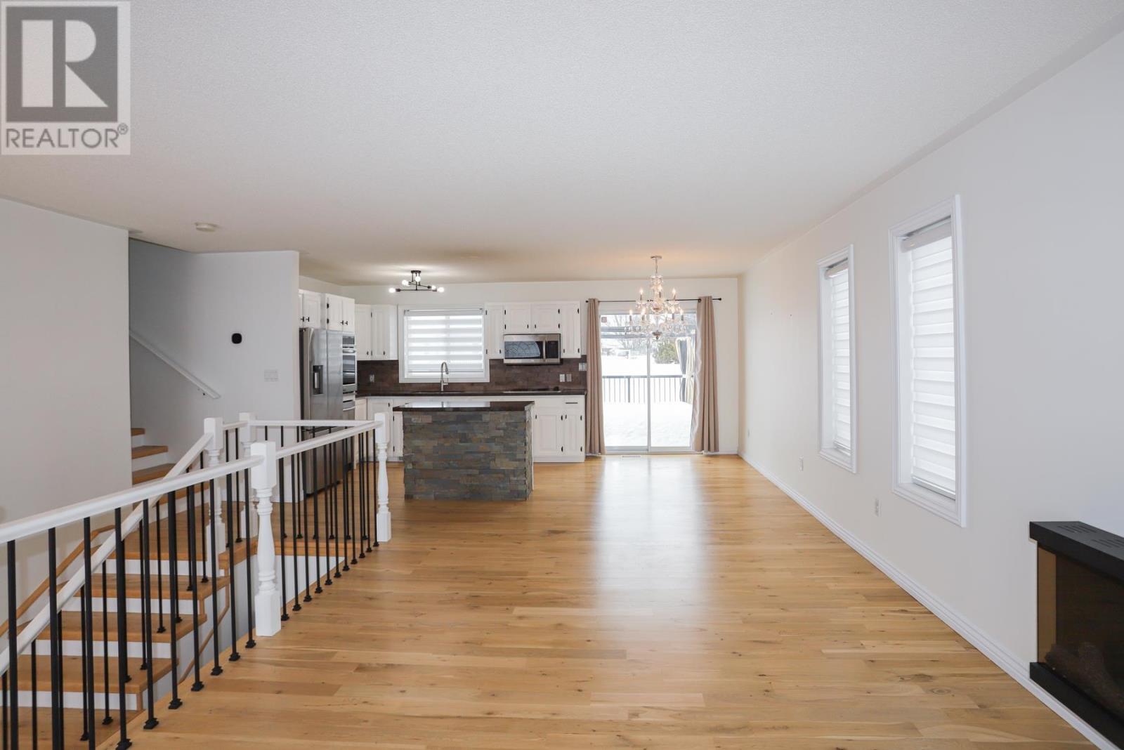 967 Lake St, Sault Ste. Marie, Ontario  P6B 6C9 - Photo 19 - SM260410