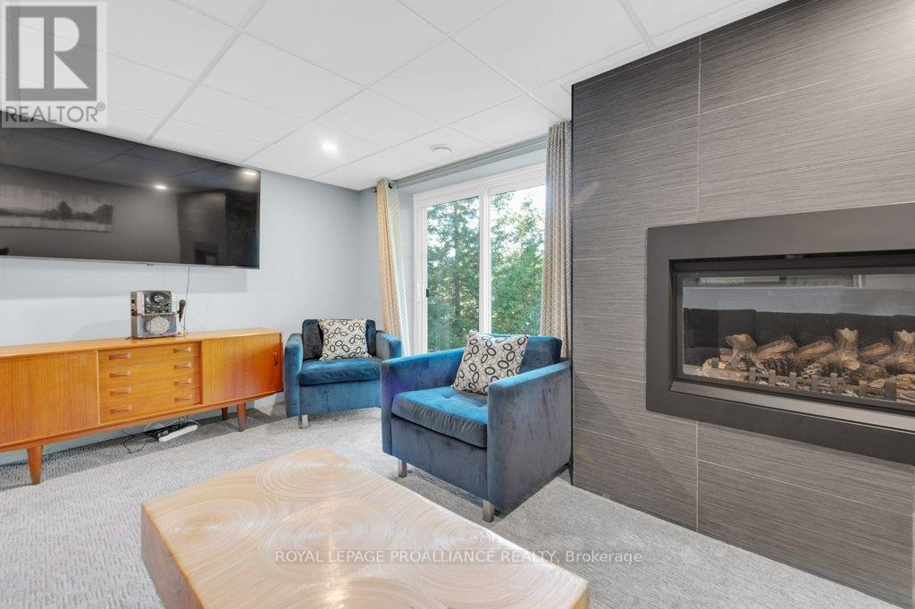 1018c Leisure Lane, Frontenac (Frontenac North), Ontario  K0H 1K0 - Photo 28 - X12991630