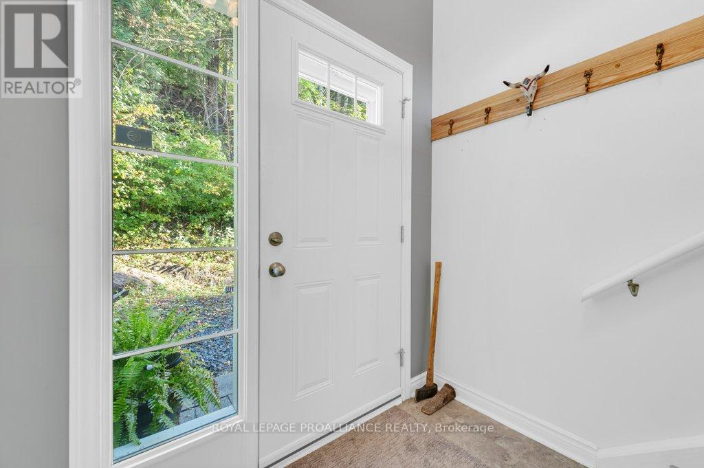 1018c Leisure Lane, Frontenac (Frontenac North), Ontario  K0H 1K0 - Photo 7 - X12991630