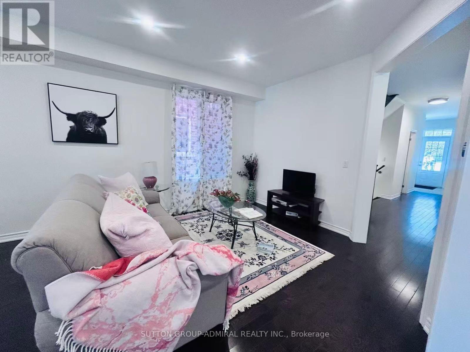 81 Livante Court, Markham, Ontario  L6C 1J5 - Photo 4 - N13031326