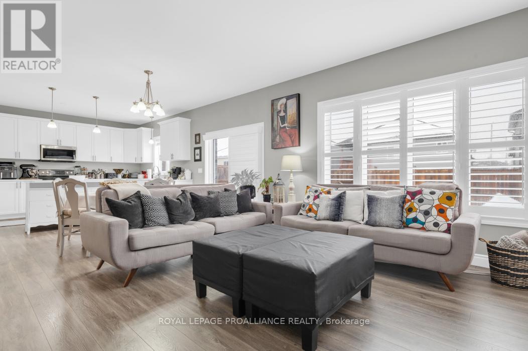 49 Redwood Drive, Belleville (Thurlow Ward), Ontario  K8N 0K3 - Photo 8 - X13020430