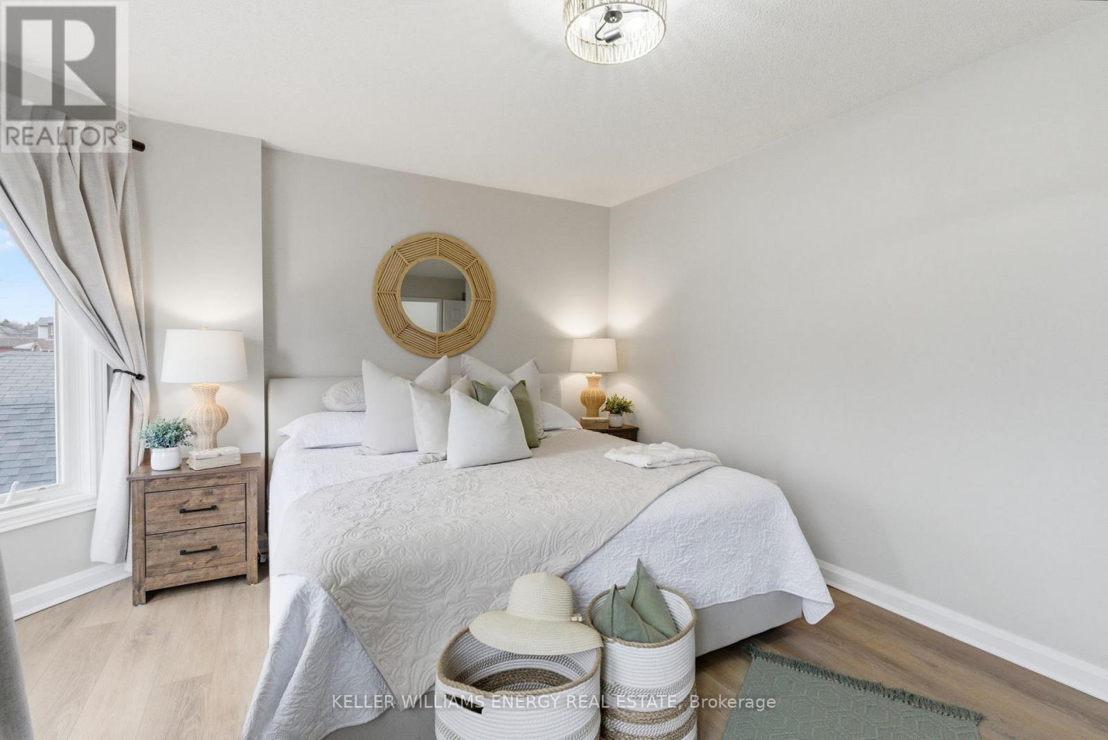 35 Teddington Crescent, Whitby, Ontario L1R 1S5 - Photo 8 - E13033866