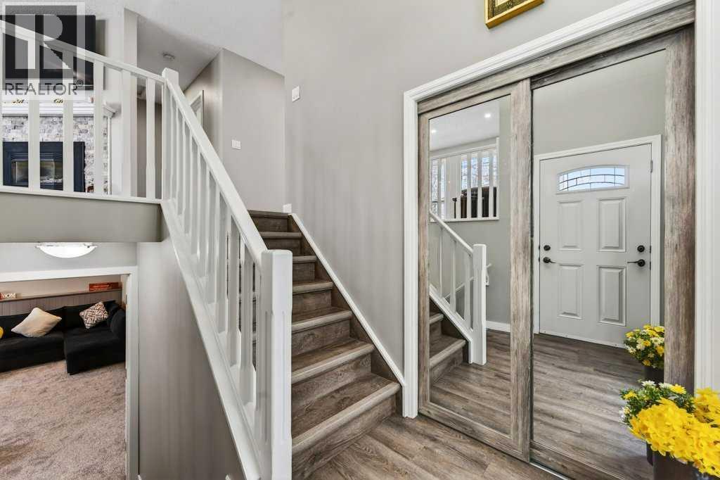 96 Templehill Drive NE, Calgary, Alberta  T1Y 4C3 - Photo 5 - A2298994