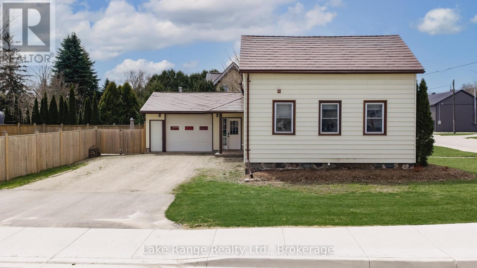 537 Inglis Street, Huron-Kinloss, Ontario  N0G 2H0 - Photo 3 - X13033848