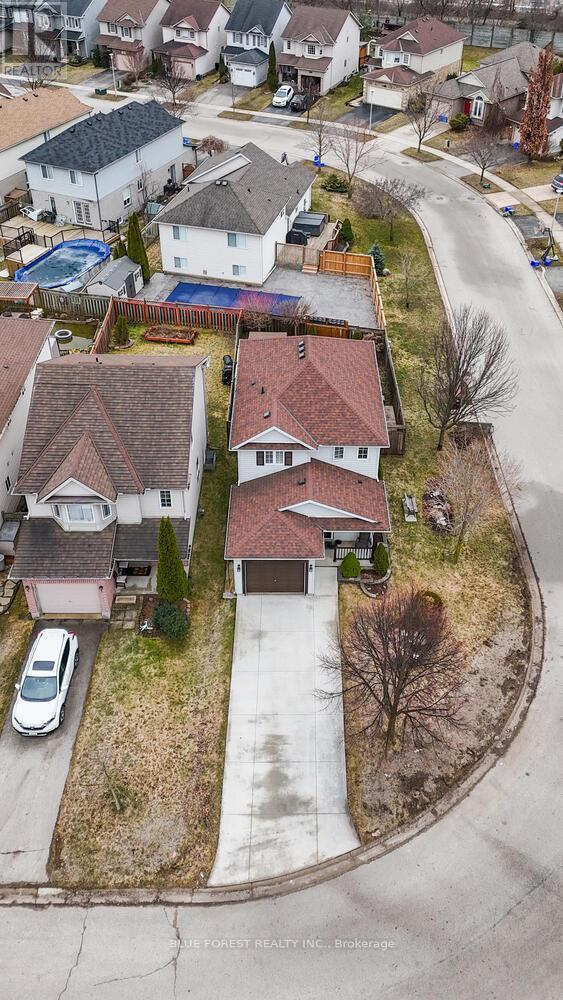 696 Feldgate Circle, London East, Ontario  N5V 5E8 - Photo 2 - X13033874