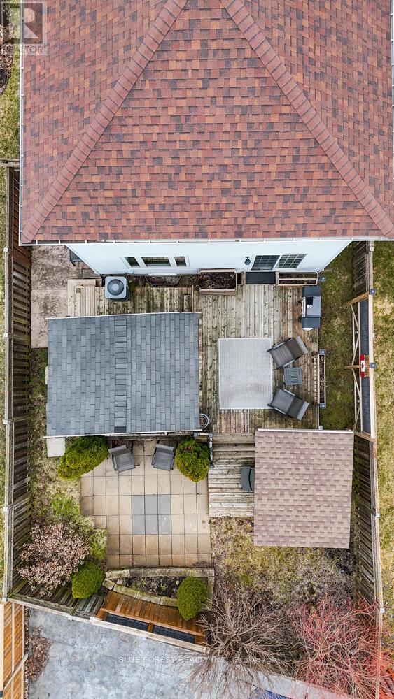 696 Feldgate Circle, London East, Ontario  N5V 5E8 - Photo 33 - X13033874