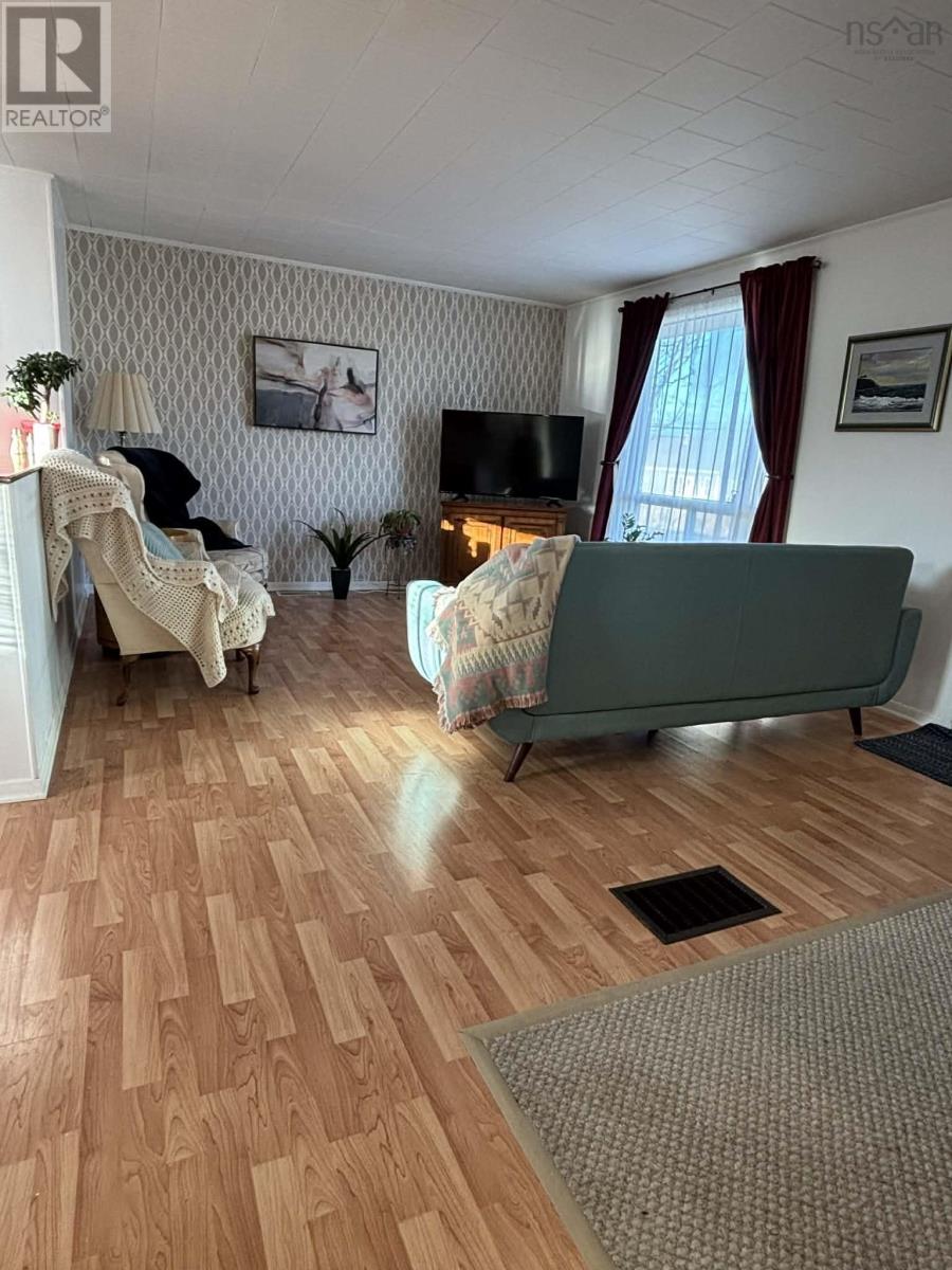 240 Pleasant Street, Yarmouth, Nova Scotia  B5A 2K4 - Photo 12 - 202608317