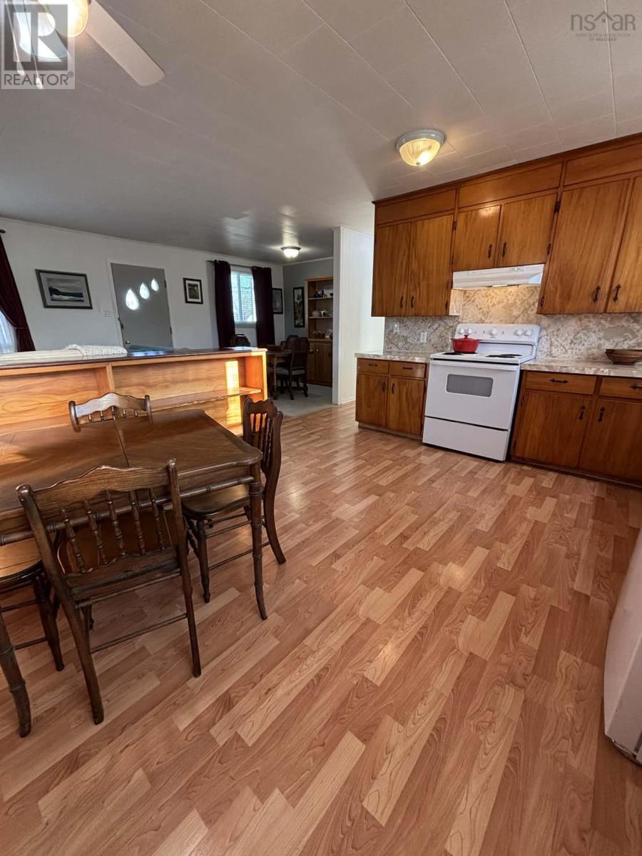 240 Pleasant Street, Yarmouth, Nova Scotia  B5A 2K4 - Photo 7 - 202608317