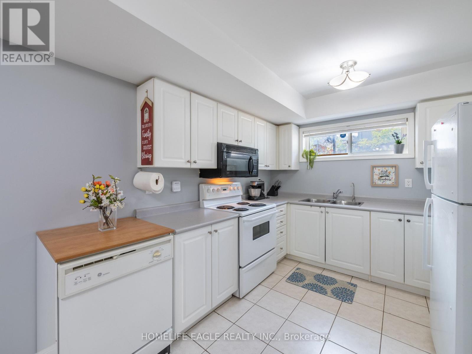 13 - 235 Ferndale Drive S, Barrie, Ontario  L4N 0T6 - Photo 4 - S13033860