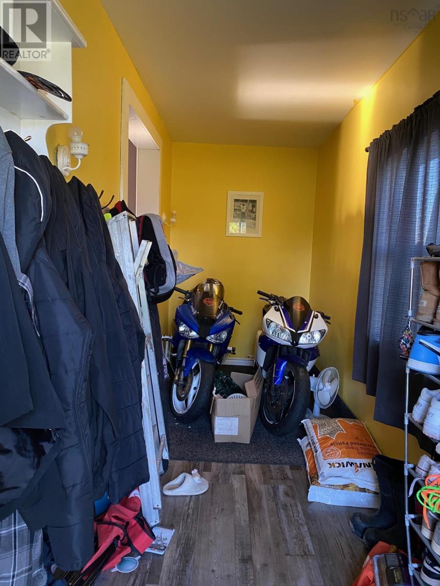 53 Ocean Ave, Dominion, Nova Scotia  B1G 1R4 - Photo 12 - 202515388