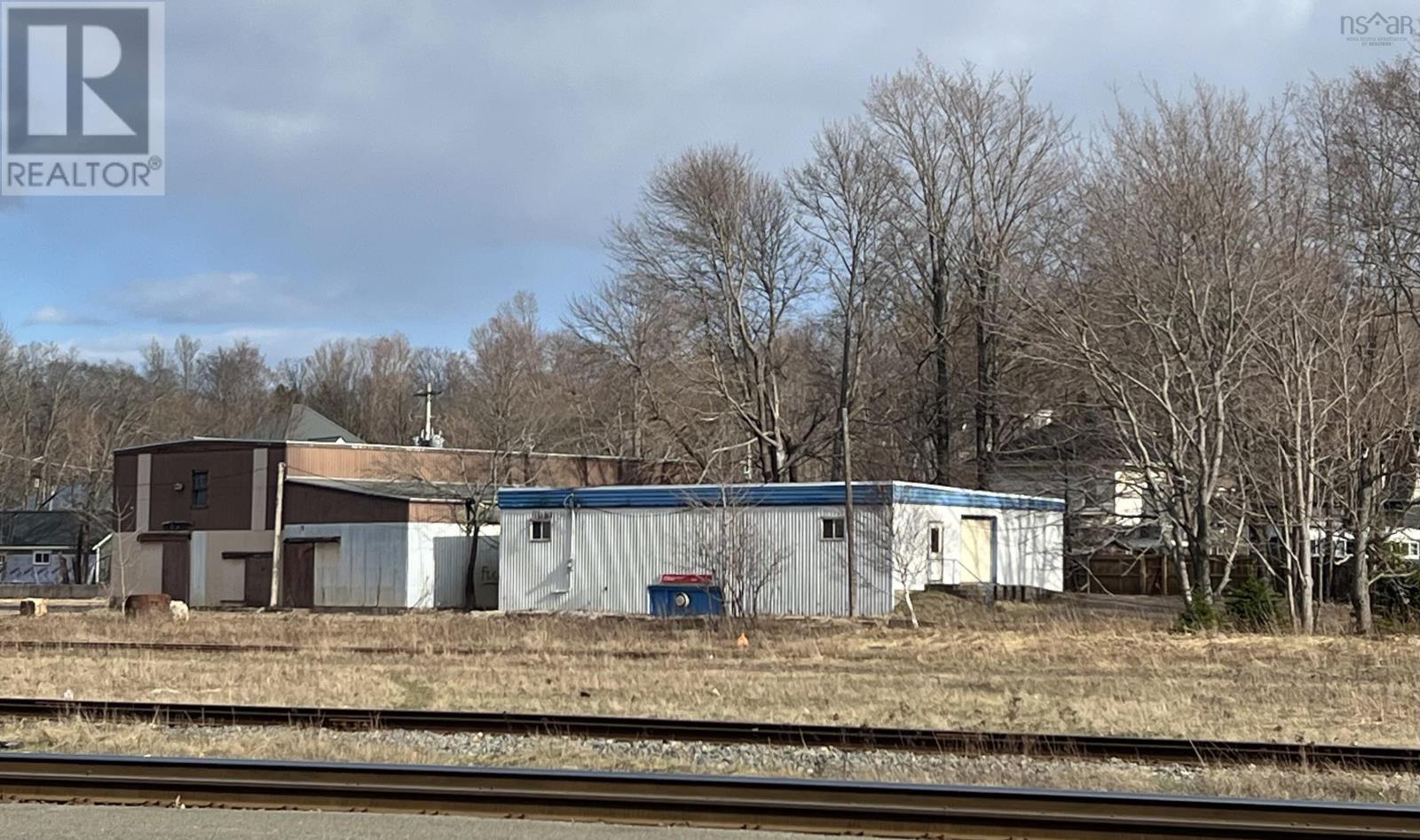 32 Railway Street, Truro, Nova Scotia  B2N 2H3 - Photo 2 - 202521370