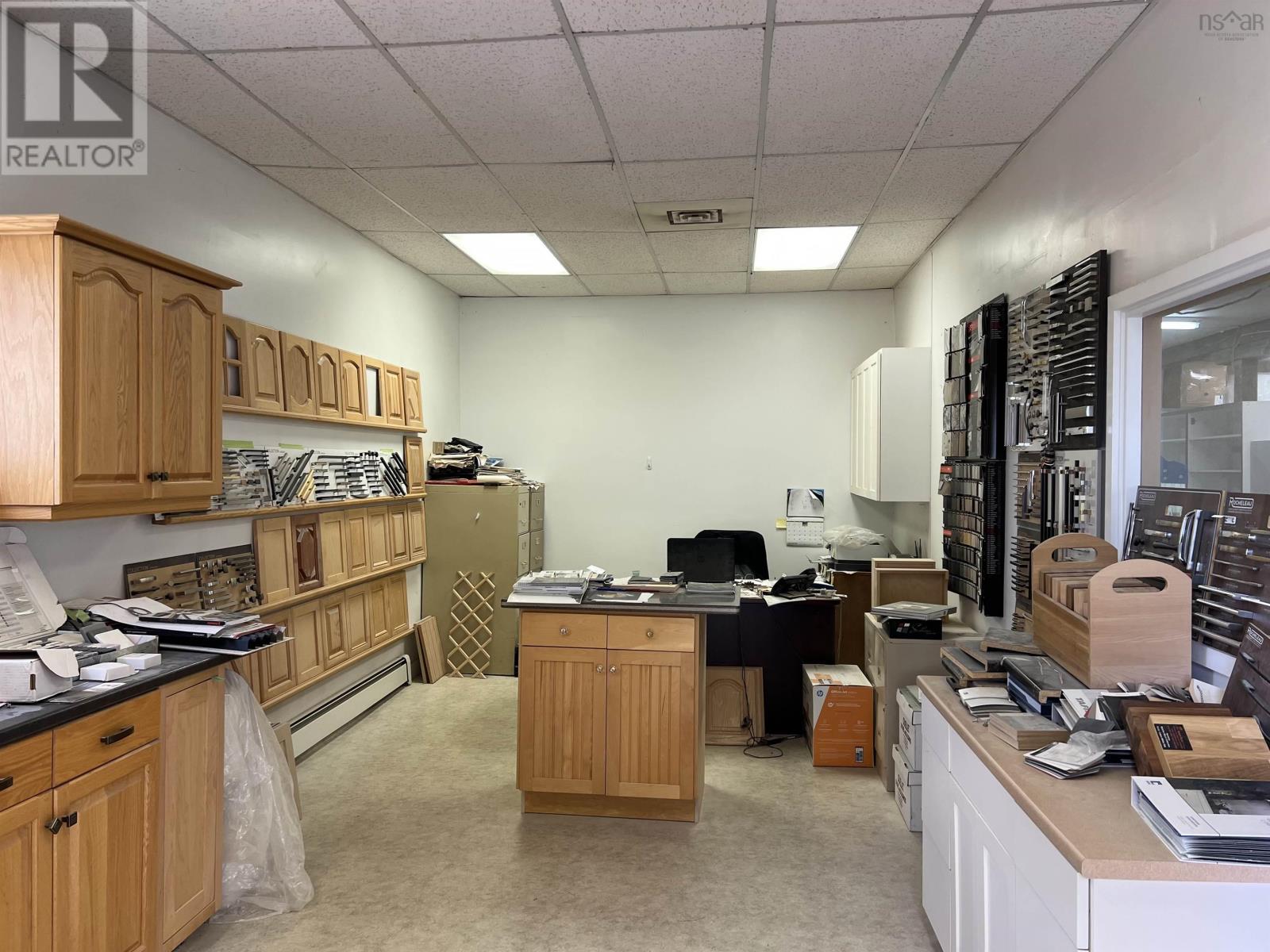 32 Railway Street, Truro, Nova Scotia  B2N 2H3 - Photo 6 - 202521370