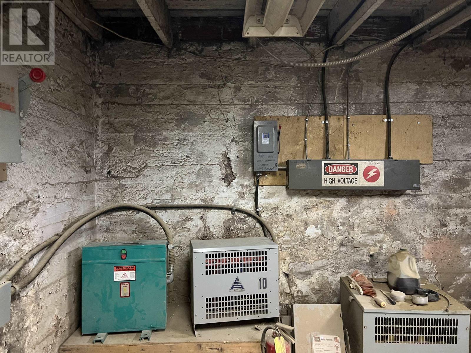 32 Railway Street, Truro, Nova Scotia  B2N 2H3 - Photo 9 - 202521370