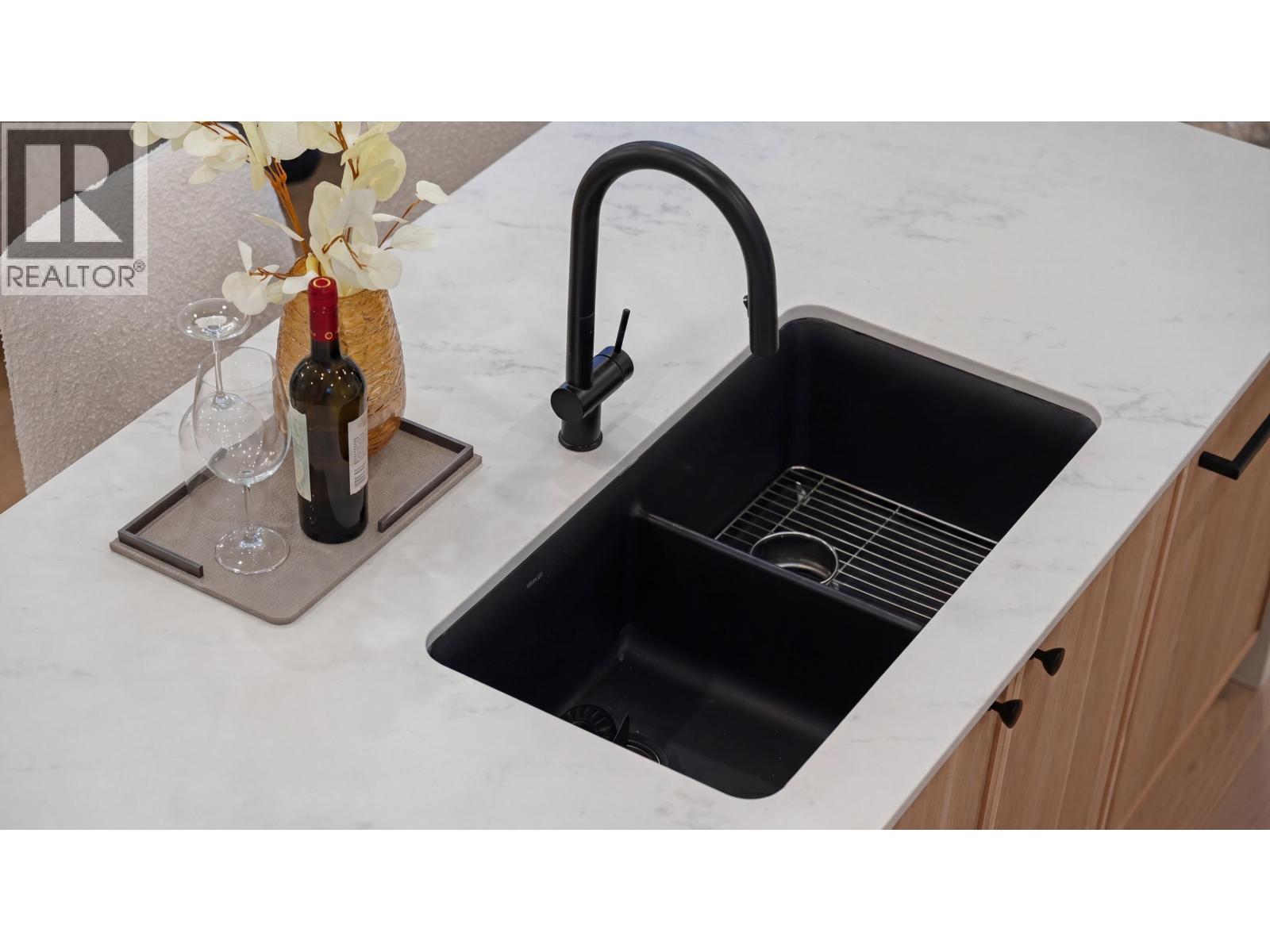 1 2846 W 12th Avenue, Vancouver, British Columbia  V6K 2P9 - Photo 10 - R3098098