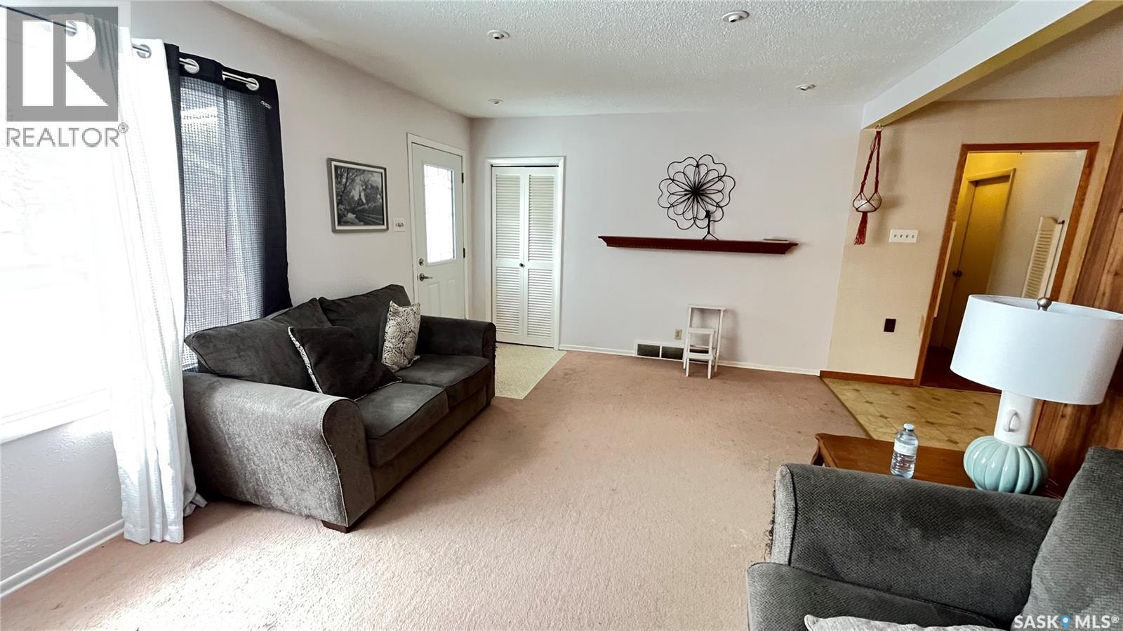 209 Hood Street, Maple Creek, Saskatchewan  S0N 1N0 - Photo 13 - SK033188