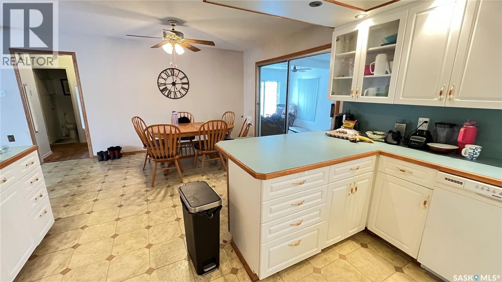 209 Hood Street, Maple Creek, Saskatchewan  S0N 1N0 - Photo 8 - SK033188