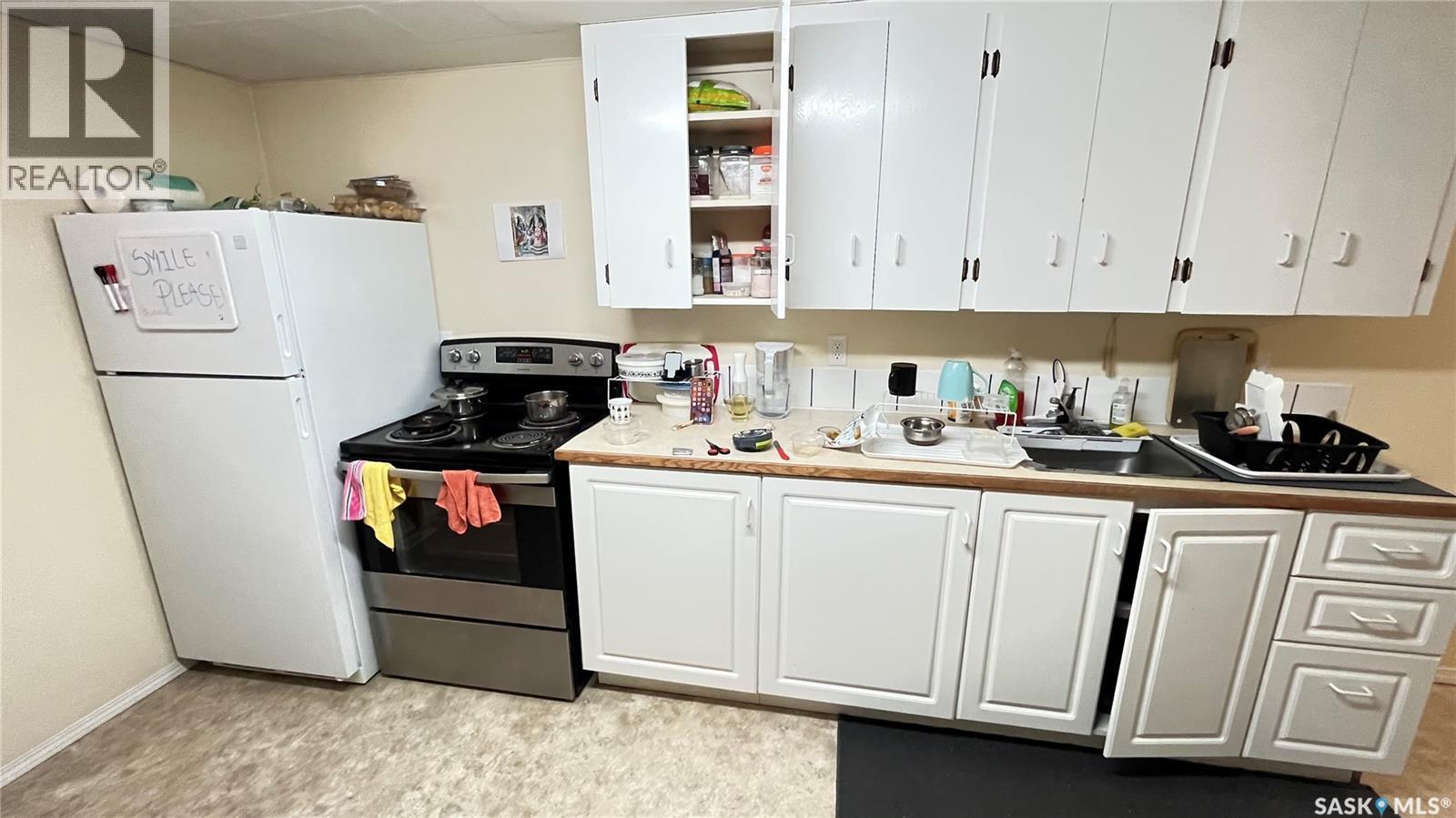 209 Hood Street, Maple Creek, Saskatchewan  S0N 1N0 - Photo 29 - SK033188