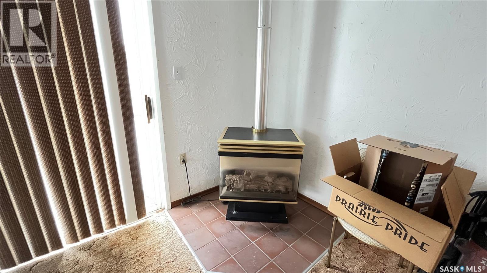 209 Hood Street, Maple Creek, Saskatchewan  S0N 1N0 - Photo 25 - SK033188