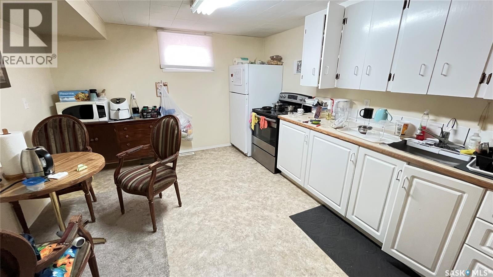 209 Hood Street, Maple Creek, Saskatchewan  S0N 1N0 - Photo 28 - SK033188