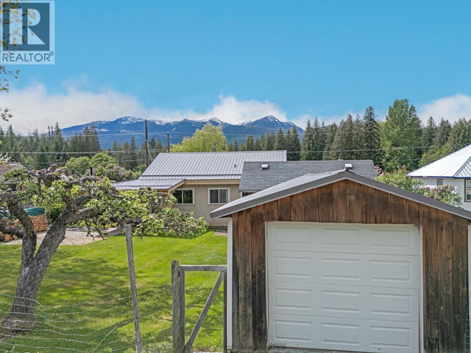 1610 Eastman Avenue, Riondel, British Columbia  V0B 2B0 - Photo 27 - 10380830