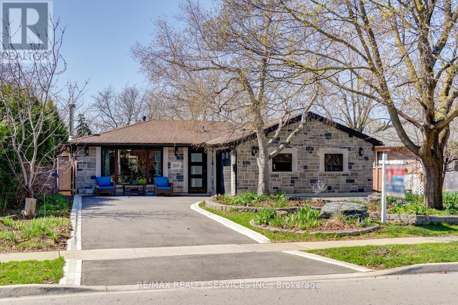 265 BARTLEY BULL PARKWAY, Brampton, Ontario