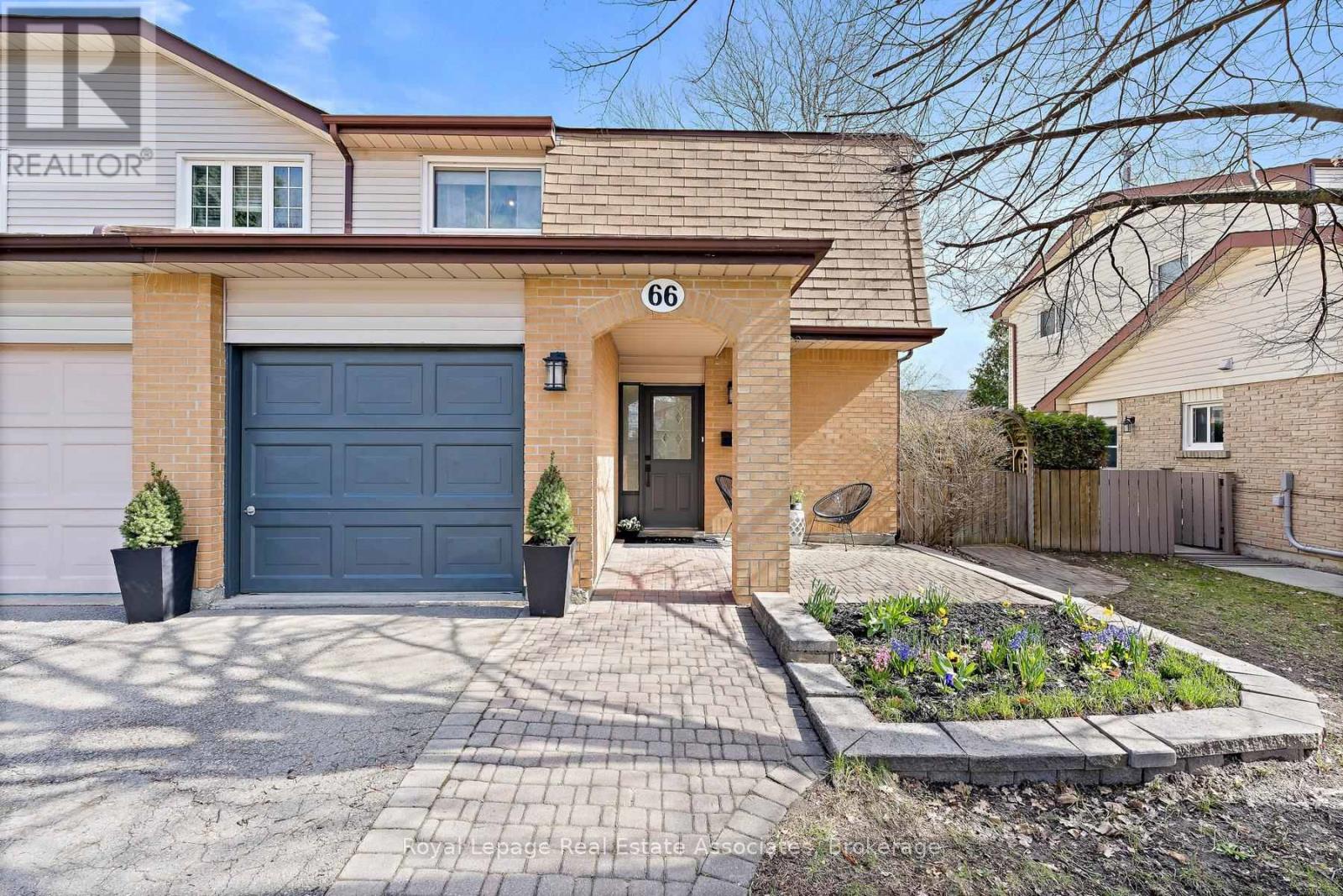 66 LAWNDALE CRESCENT, Brampton, Ontario