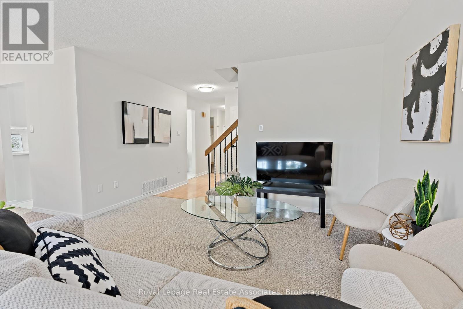 66 Lawndale Crescent, Brampton, Ontario  L6S 3L4 - Photo 11 - W13033842