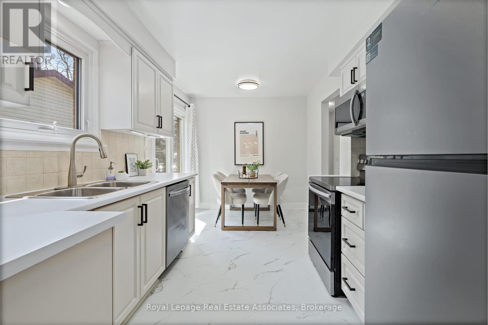 66 Lawndale Crescent, Brampton, Ontario  L6S 3L4 - Photo 15 - W13033842