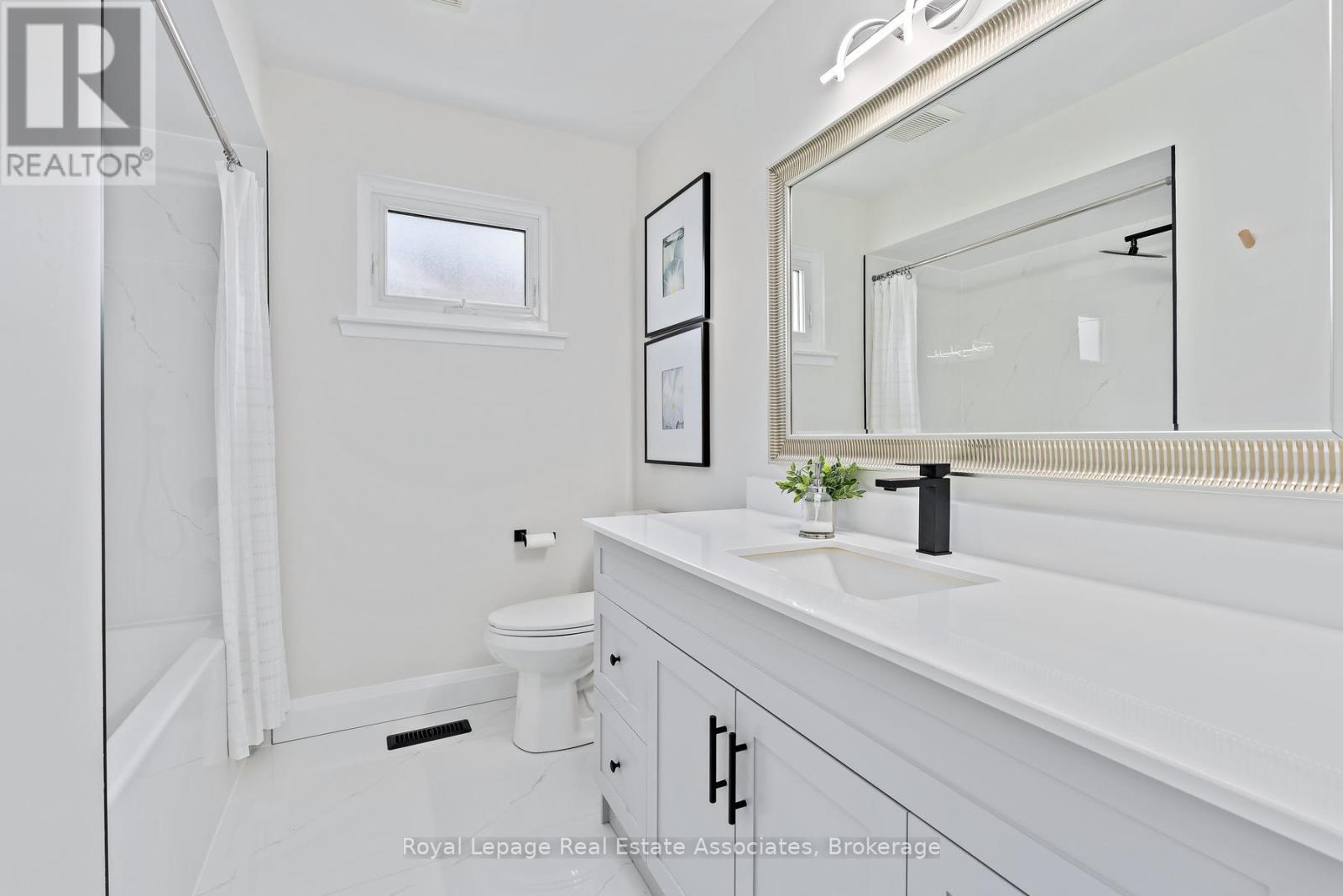 66 Lawndale Crescent, Brampton, Ontario  L6S 3L4 - Photo 28 - W13033842