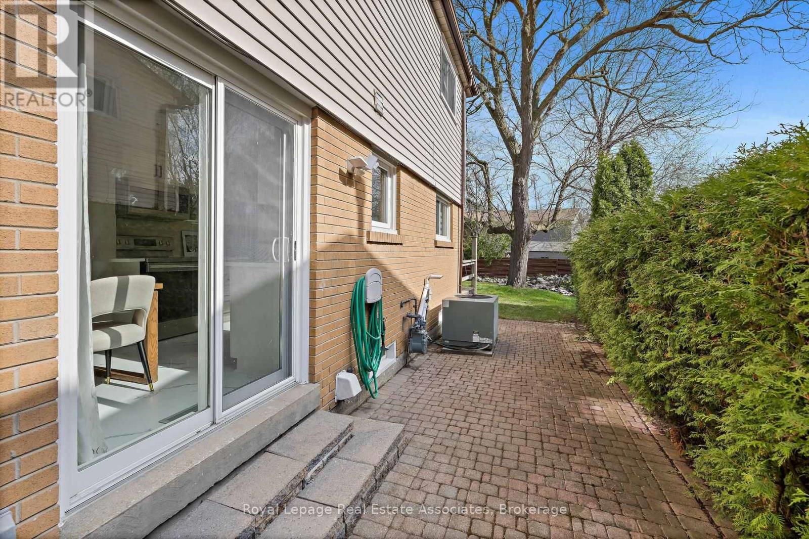 66 Lawndale Crescent, Brampton, Ontario  L6S 3L4 - Photo 43 - W13033842