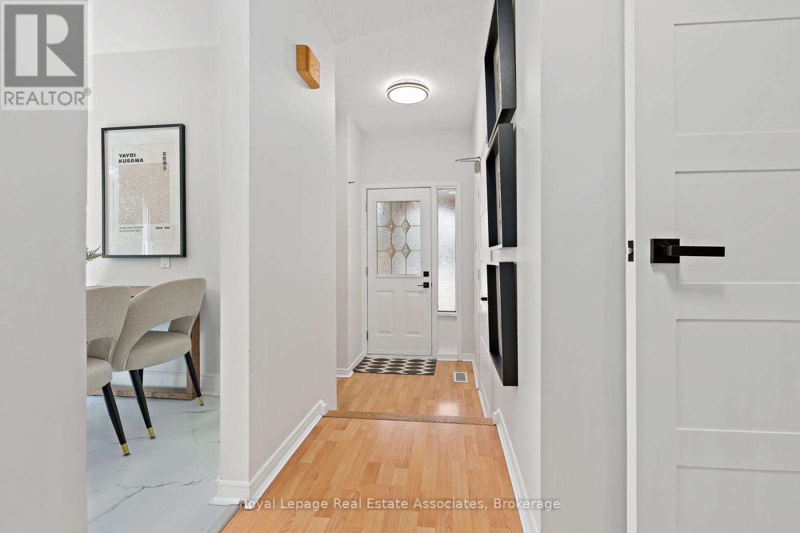 66 Lawndale Crescent, Brampton, Ontario  L6S 3L4 - Photo 7 - W13033842