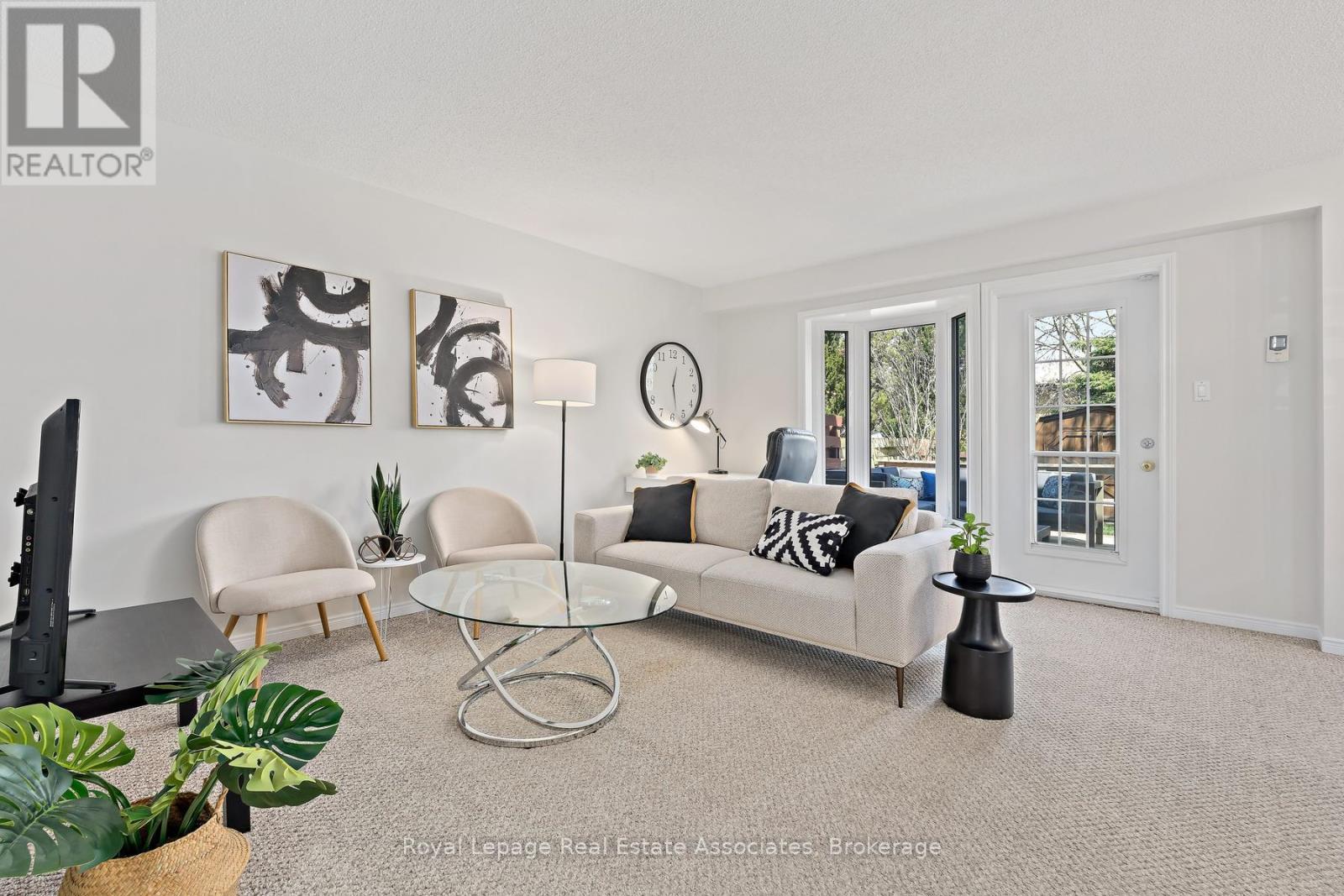 66 Lawndale Crescent, Brampton, Ontario  L6S 3L4 - Photo 8 - W13033842