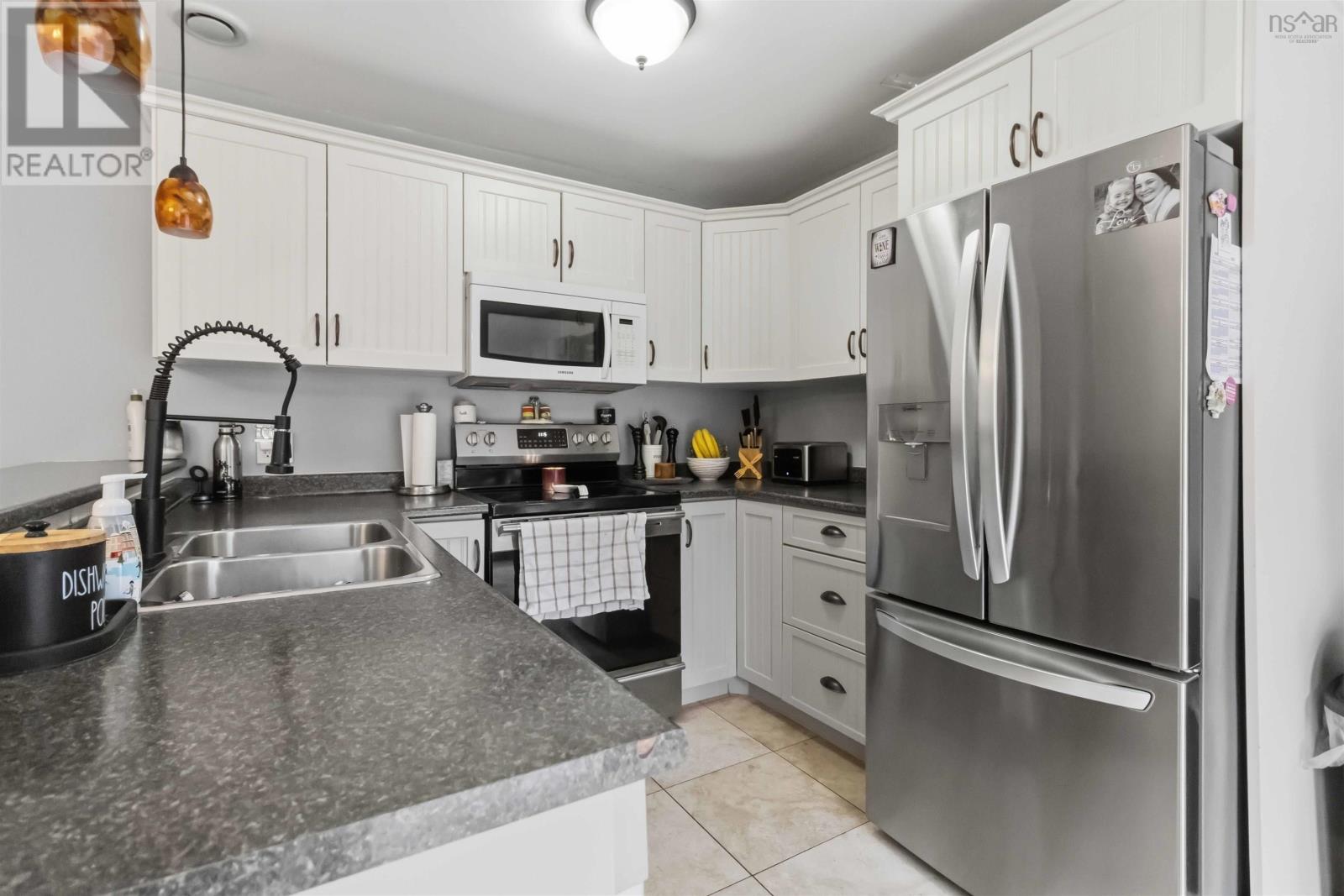 928 Sackville Drive, Middle Sackville, Nova Scotia  B4E 1S4 - Photo 16 - 202606164