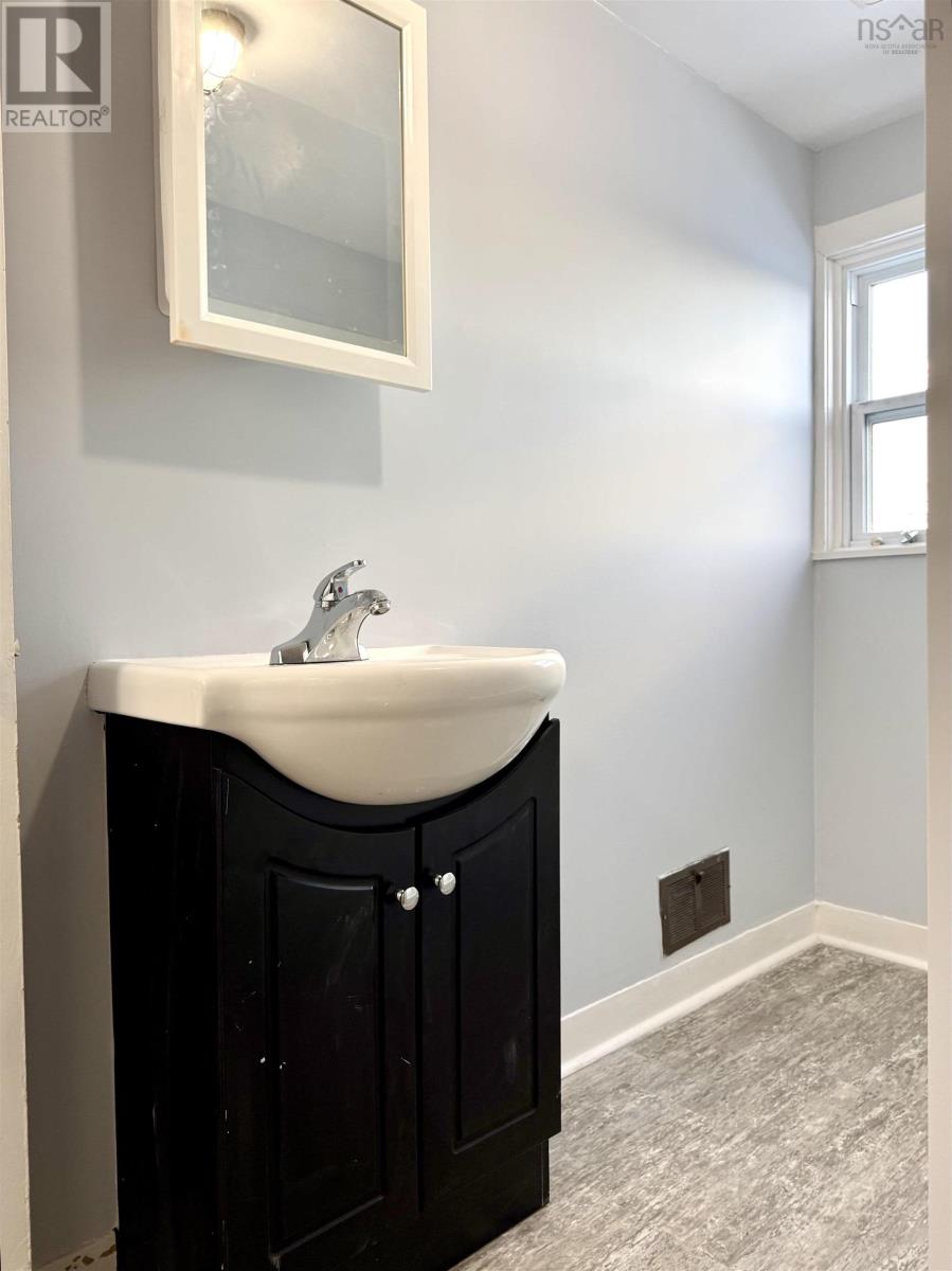 149 East Pleasant Street, Amherst, Nova Scotia  B4H 1N4 - Photo 39 - 202529495