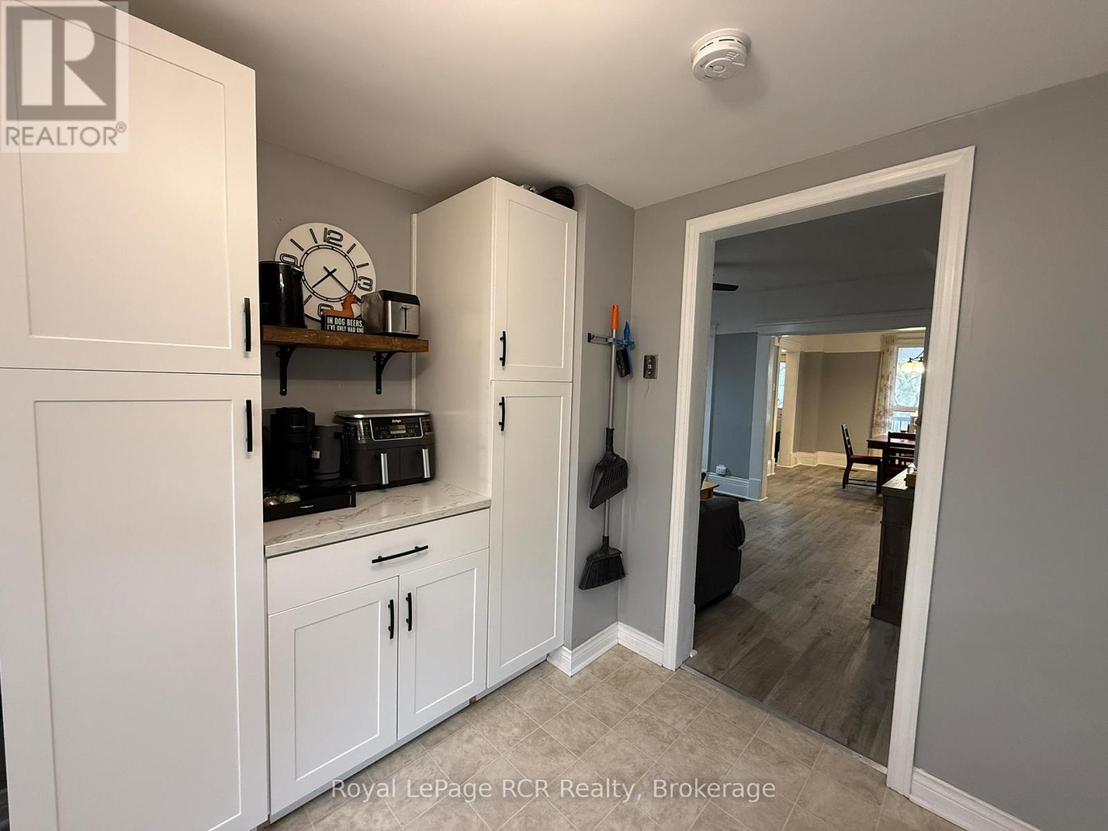 512 18th Street E, Owen Sound, Ontario  N4K 2A7 - Photo 11 - X12909654