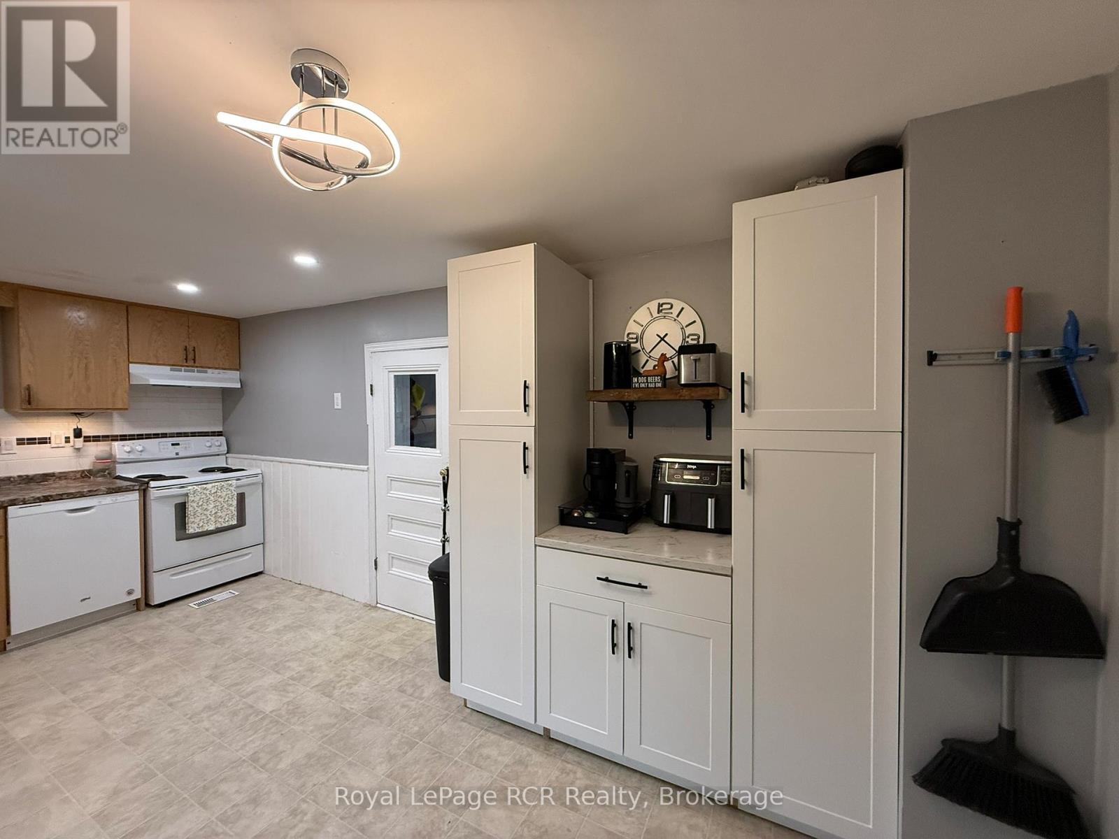 512 18th Street E, Owen Sound, Ontario  N4K 2A7 - Photo 12 - X12909654