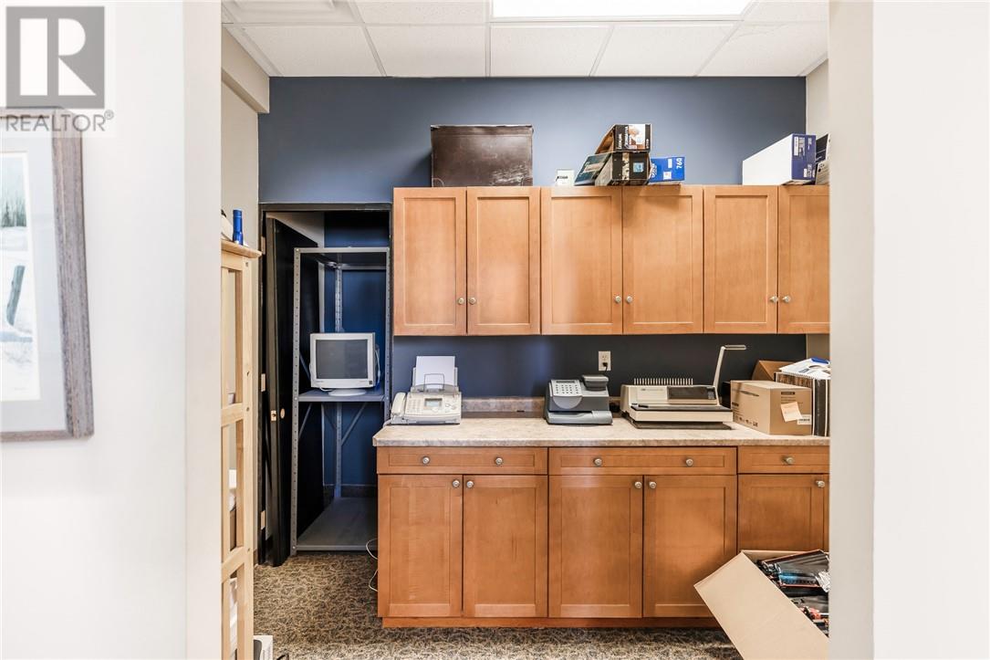 402 Frood Road, Sudbury, Ontario  P3C 4Z8 - Photo 18 - 2126338