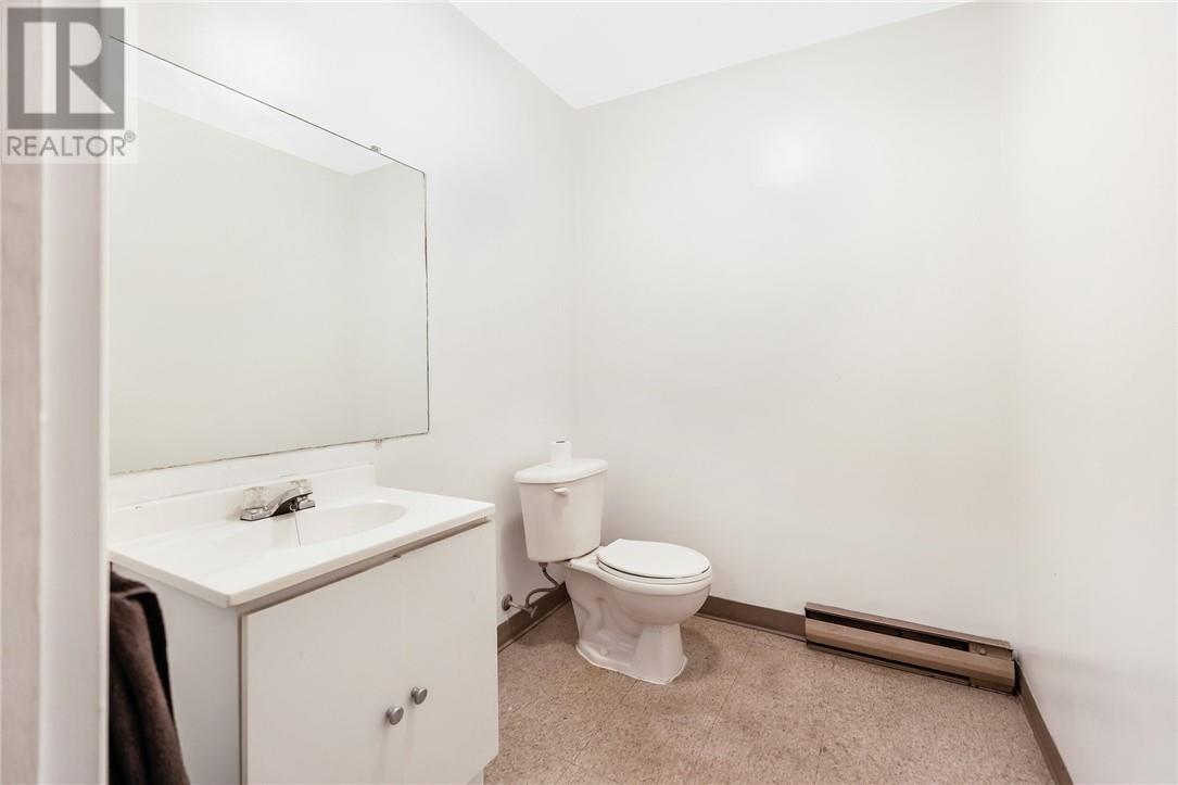 402 Frood Road, Sudbury, Ontario  P3C 4Z8 - Photo 45 - 2126338