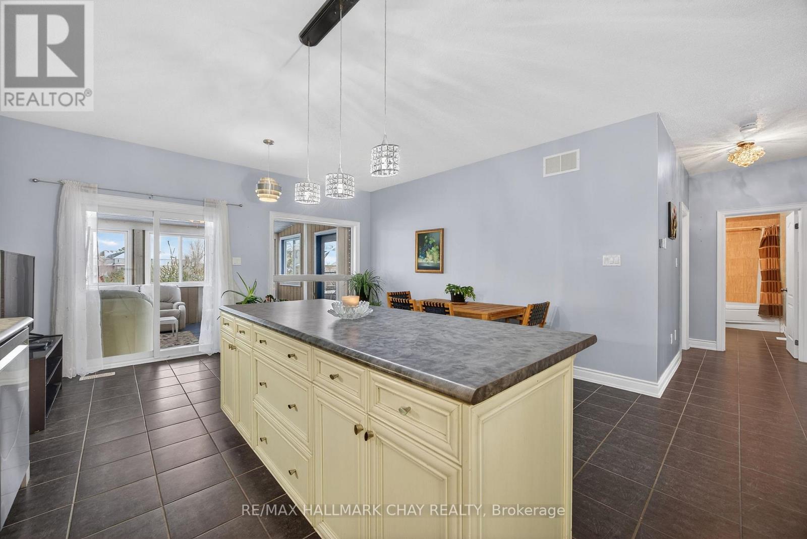 60 Brownley Lane, Essa, Ontario  L3W 0P9 - Photo 18 - N12996472