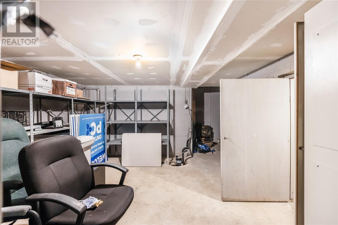 402 Frood Road, Sudbury, Ontario  P3C 4Z8 - Photo 37 - 2126342