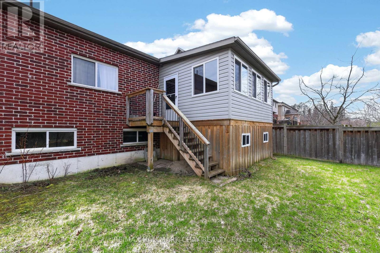 60 Brownley Lane, Essa, Ontario  L3W 0P9 - Photo 33 - N12996472