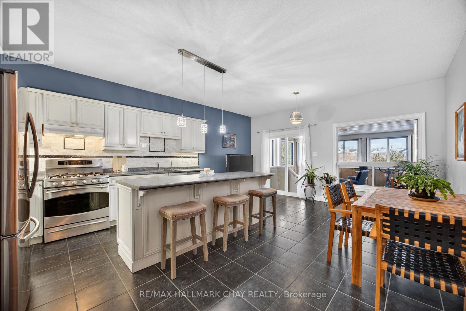 60 Brownley Lane, Essa, Ontario  L3W 0P9 - Photo 12 - N12996472