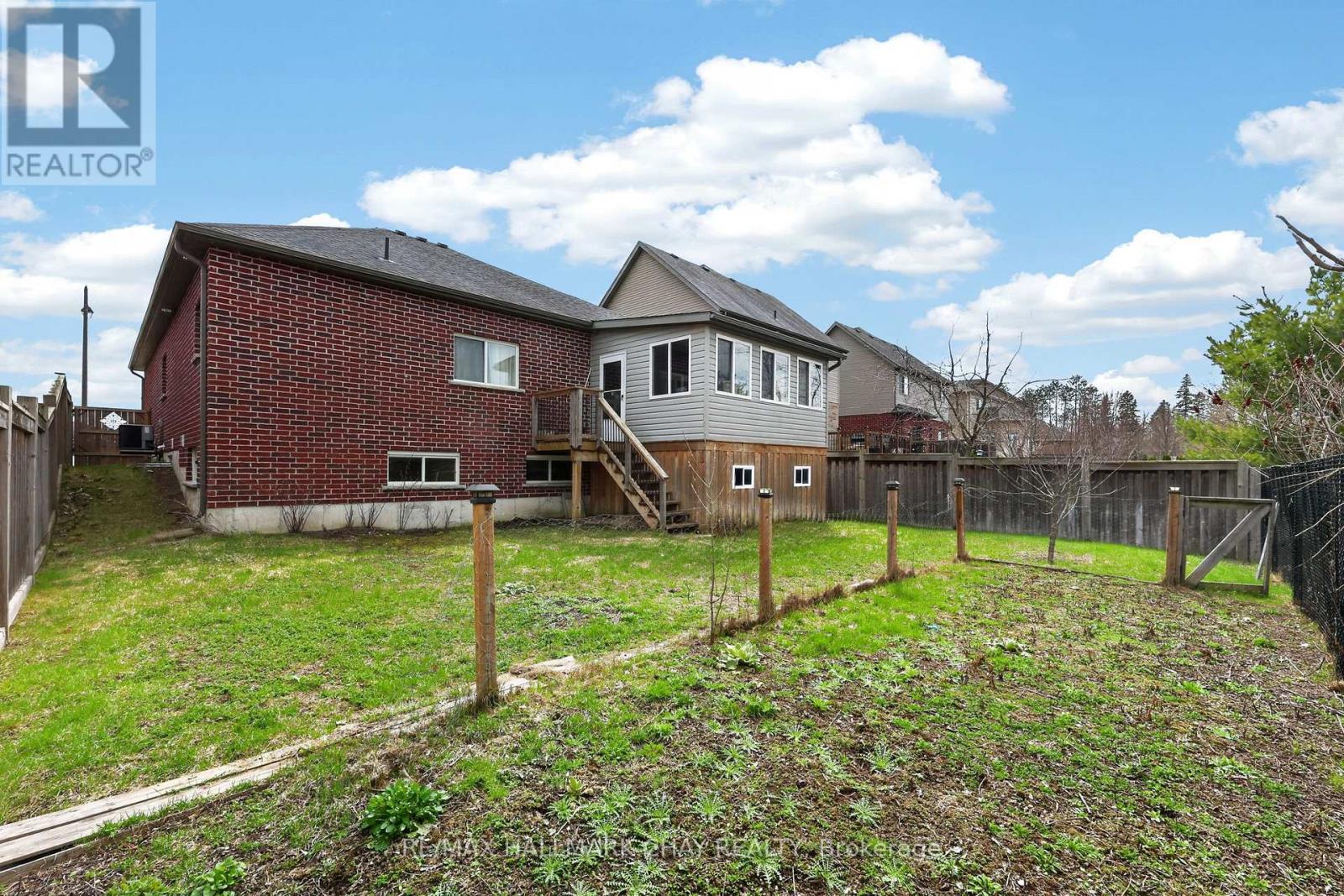 60 Brownley Lane, Essa, Ontario  L3W 0P9 - Photo 36 - N12996472