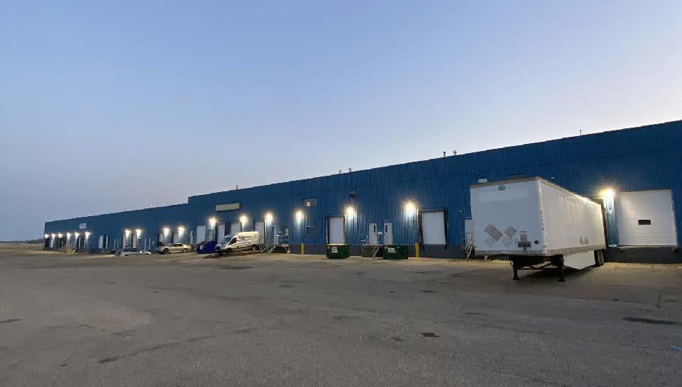 4552 4552, 4564  36 St E, Calmar, Alberta