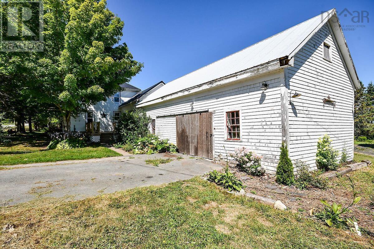 4677 Highway 215, Noel, Nova Scotia  B0N 2C0 - Photo 3 - 202608321