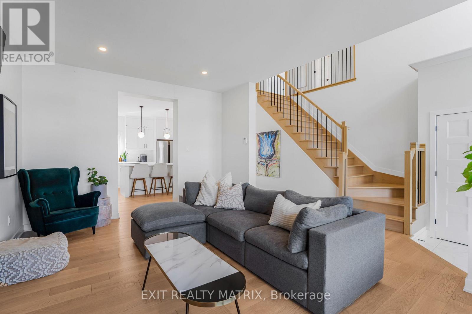 1144 Avignon Street, Russell, Ontario  K0A 1W0 - Photo 3 - X12826538