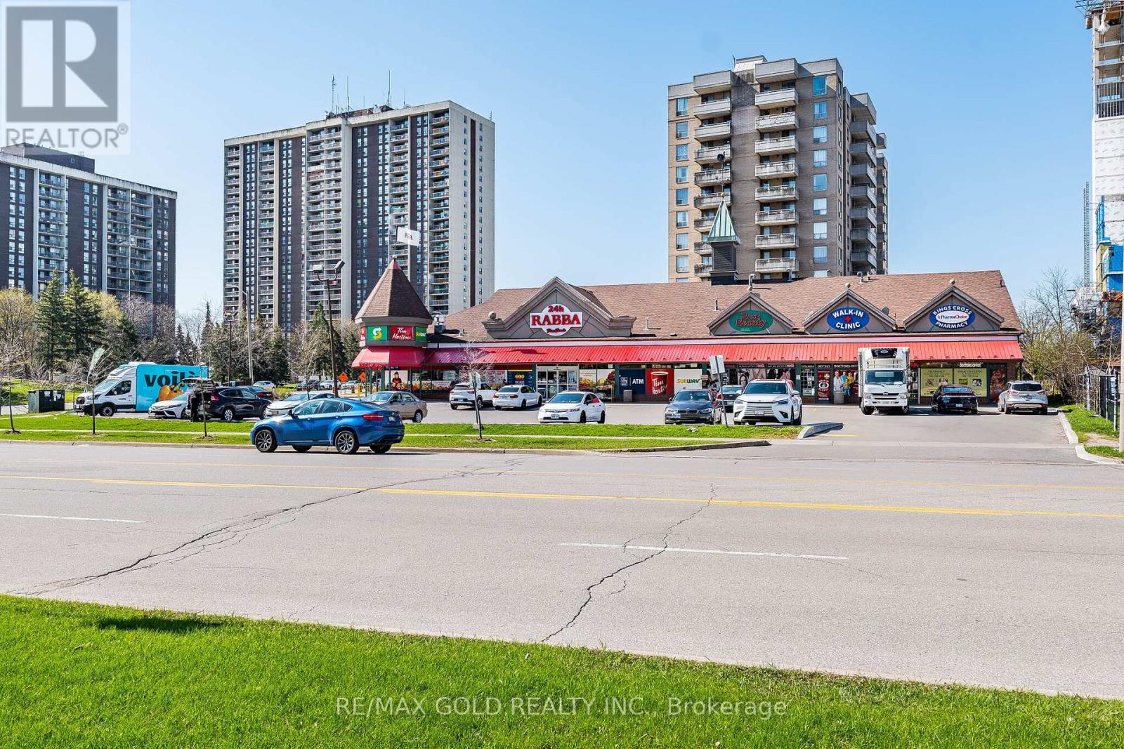 404 - 18 Knightsbridge Road, Brampton, Ontario  L6T 3X5 - Photo 3 - W13030614