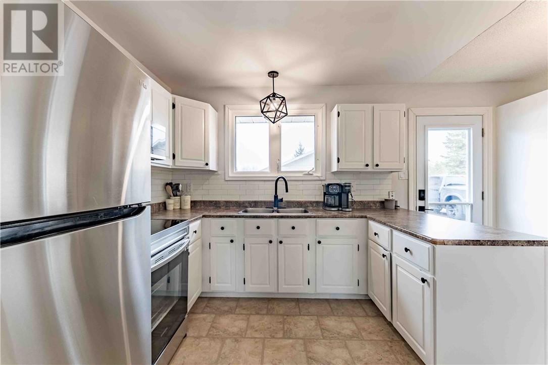 195 Rayside Avenue, Azilda, Ontario  P0M 1B0 - Photo 13 - 2127149