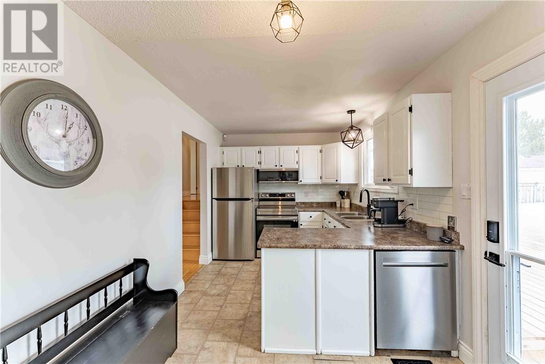 195 Rayside Avenue, Azilda, Ontario  P0M 1B0 - Photo 14 - 2127149