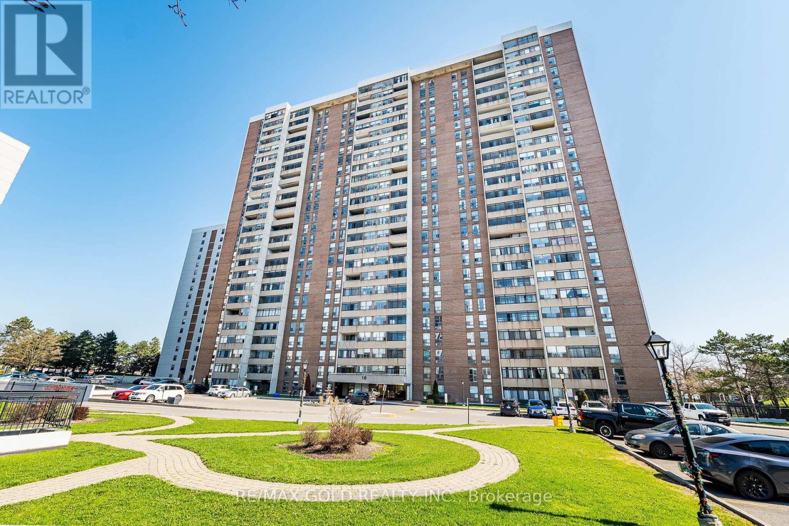 404 - 18 KNIGHTSBRIDGE ROAD, Brampton, Ontario